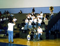 band-800m.jpg (100235 bytes)